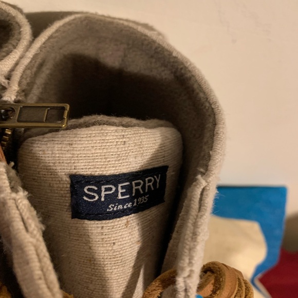 Sperry Olive and Tan Women's Winter Boots - Picture 3 of 6